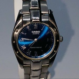 Ladies Casio Stainless Band Watch Blue Face Runs NH